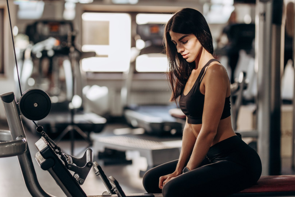 De Beste Oefeningen voor Vrouwen in de Sportschool